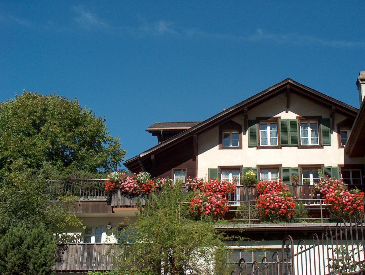 Ferienwohnungen Chalet Hohturnen グリンデルヴァルト エクステリア 写真