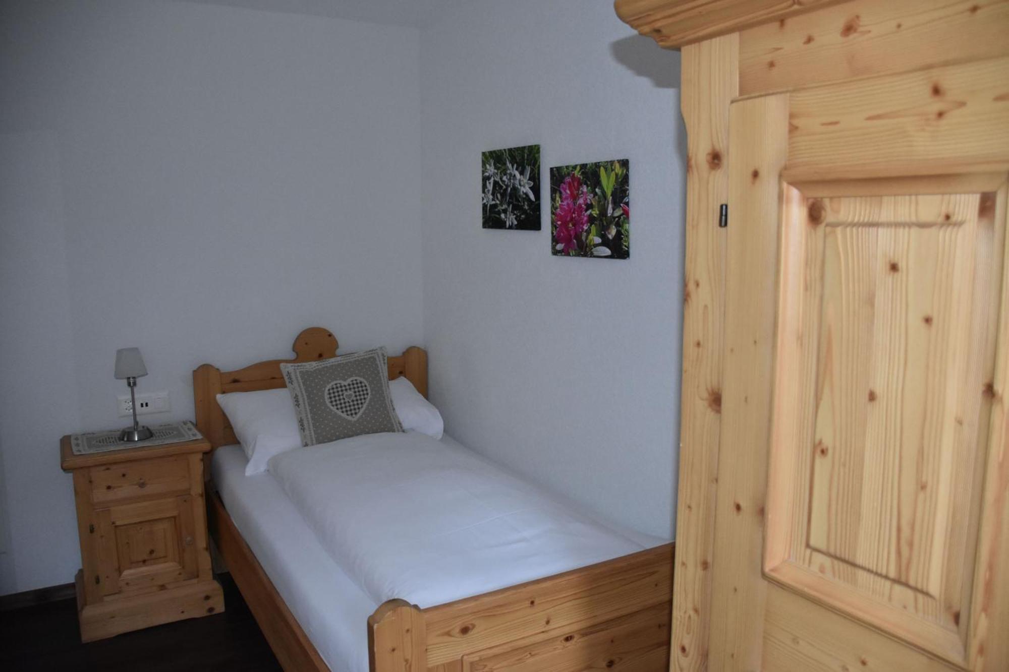 Ferienwohnungen Chalet Hohturnen グリンデルヴァルト エクステリア 写真