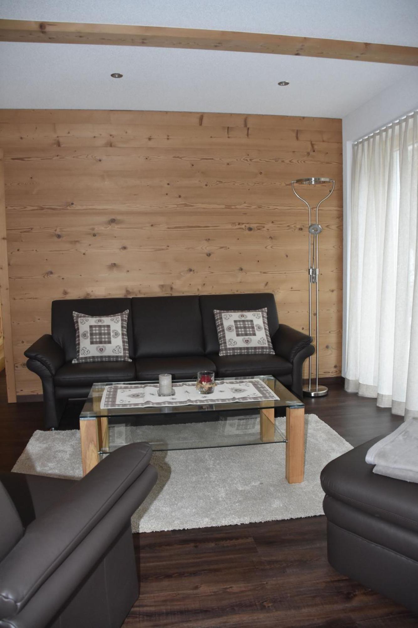 Ferienwohnungen Chalet Hohturnen グリンデルヴァルト エクステリア 写真